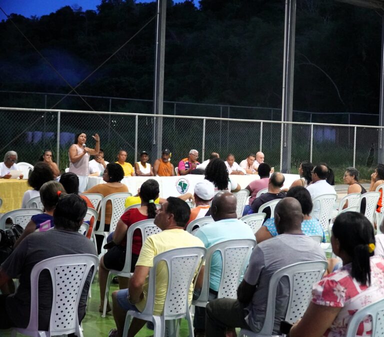 Moradores de Cachoeira Escura denunciam desabastecimento e dificuldades para acessar água potável 