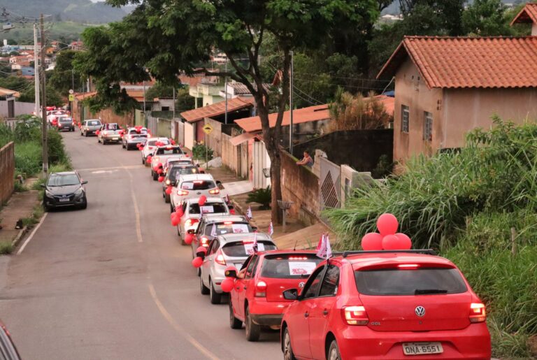 Carreata percorre ruas de Brumadinho em manifesto por justiça e reparação