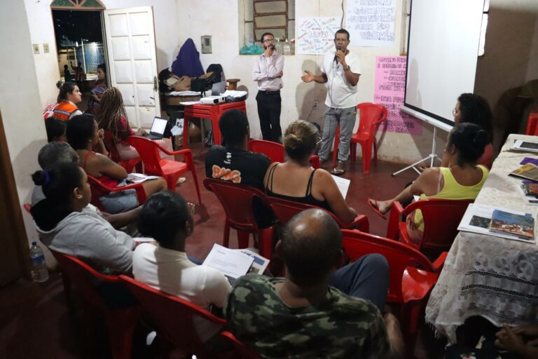 Assembleia popular debate identidade quilombola da Comunidade Sanhudo, no Tejuco, em Brumadinho  