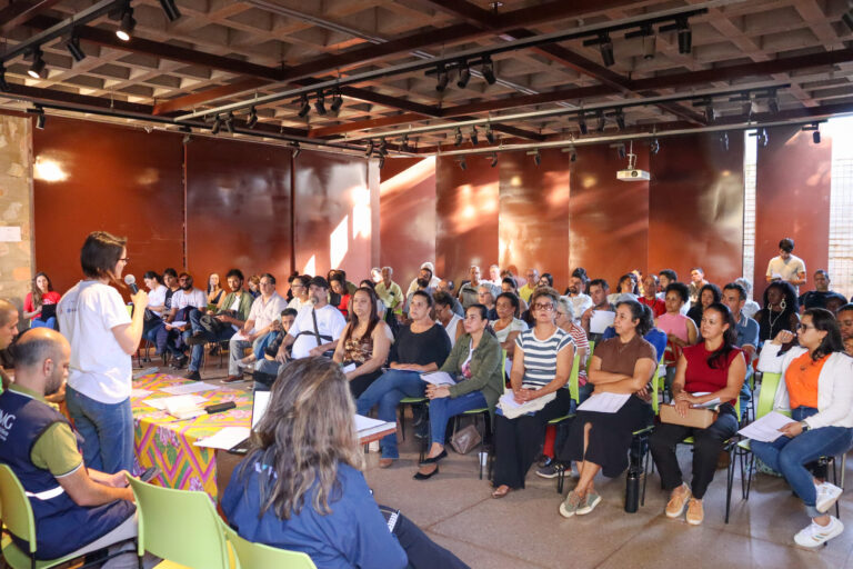 Comissões de atingidos se reúnem com Compromitentes para devolutivas em Brumadinho