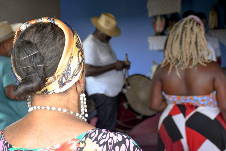 Comunidades tradicionais nas políticas de Assistência Social: as diretrizes de atendimento na realização do CadÚnico de Programas Sociais. 