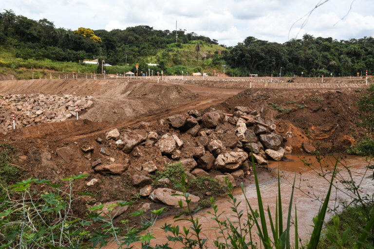 Anexos 1.3 e 1.4 – Compromitentes autorizam  conversão de três projetos da Vale para as prefeituras