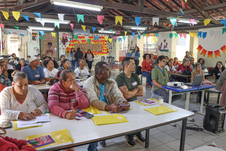 Estudo da CAMF que orienta a recomposição de recursos para continuidade do trabalho da ATI é questionado pela Aedas e população atingida das Regiões 1 e 2